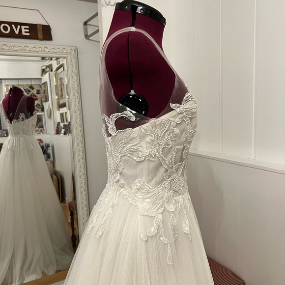 BNWT Nouvelle AMSALE, Adelaide, wedding dress, sz6 - Picture 3 of 13